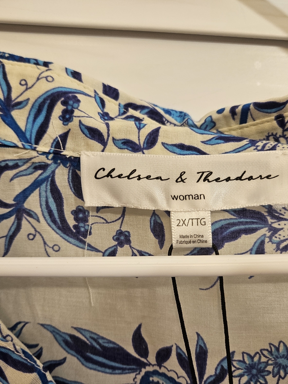 NWT Chelsea & Theodore Blue White Floral Block Print Button Front Shirt Sz 2X - Picture 8 of 11